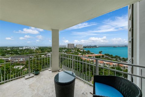 Condominio en venta en Miami, Florida, 2 dormitorios, 117.8 m2 № 1977627 - foto 2