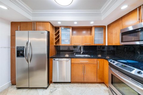 Condominio en venta en Miami, Florida, 2 dormitorios, 117.8 m2 № 1977627 - foto 13