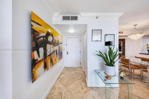 Condominio en venta en Miami, Florida, 2 dormitorios, 117.8 m2 № 1977627 - foto 10