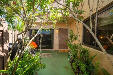 Купить таунхаус в Пемброк-Пайнс, Флорида 2 спальни, 127.09м2, № 1970059 - фото 3