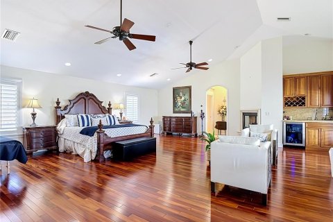 House in Hernando Beach, Florida 5 bedrooms, 348.94 sq.m. № 2219281 - photo 30