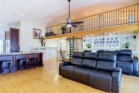 House in Hernando Beach, Florida 5 bedrooms, 348.94 sq.m. № 2219281 - photo 18