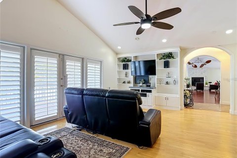 House in Hernando Beach, Florida 5 bedrooms, 348.94 sq.m. № 2219281 - photo 20