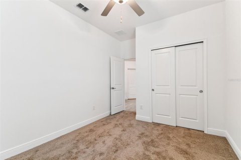 House in Land O' Lakes, Florida 3 bedrooms, 182.83 sq.m. № 1879404 - photo 24