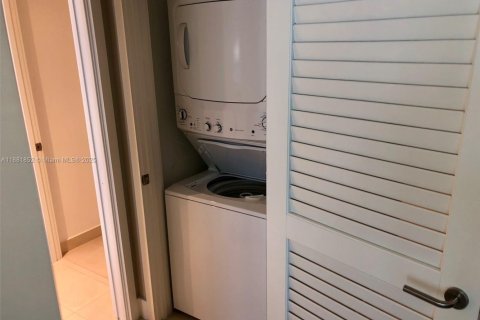 Copropriété à vendre à Hollywood, Floride: 1 chambre, 78.97 m2 № 1924752 - photo 15