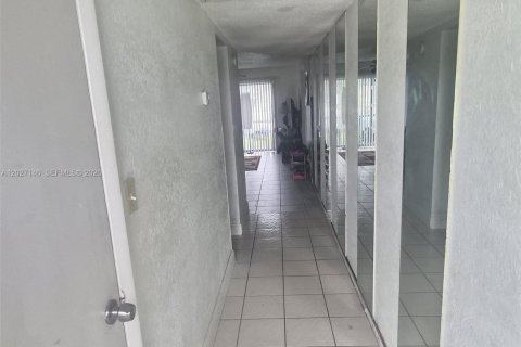 Copropriété à vendre à Tamarac, Floride: 1 chambre, 69.68 m2 № 2176319 - photo 12
