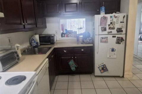 Copropriété à vendre à Tamarac, Floride: 1 chambre, 69.68 m2 № 2176319 - photo 5