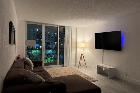 Copropriété à vendre à Sunny Isles Beach, Floride: 1 chambre, 93.37 m2 № 1868724 - photo 17