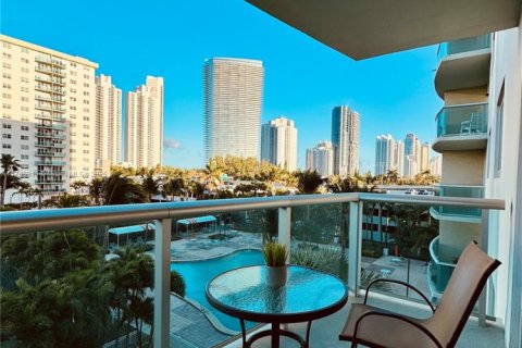 Copropriété à vendre à Sunny Isles Beach, Floride: 1 chambre, 93.37 m2 № 1868724 - photo 2