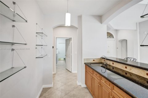 Купить виллу или дом в Уэстон, Флорида 4 спальни, № 1969851 - фото 16