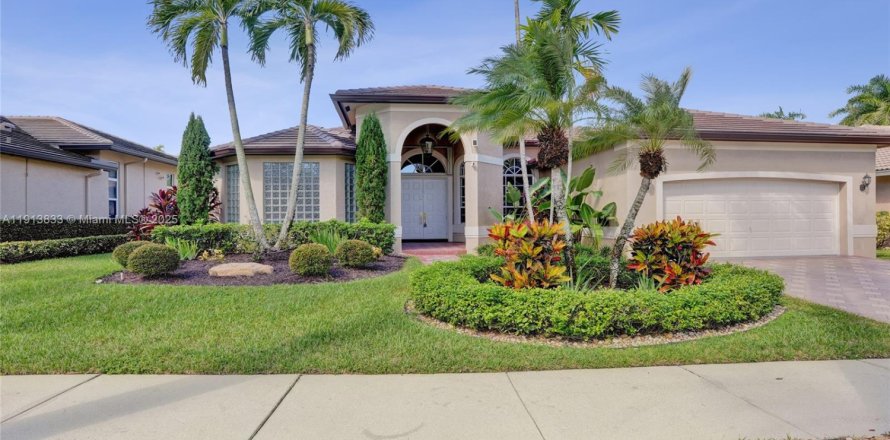 Дом в Уэстон, Флорида 4 спальни № 1969851