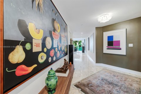 Condo in Miami, Florida, 3 bedrooms  № 1948117 - photo 8