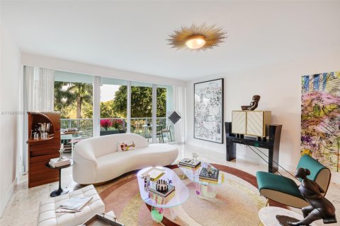 Condo in Miami, Florida, 3 bedrooms  № 1948117 - photo 9