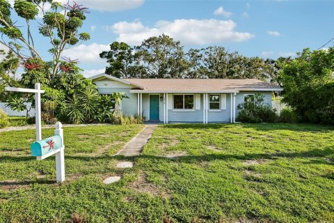 House in Bradenton, Florida 3 bedrooms, 171.31 sq.m. № 2294945