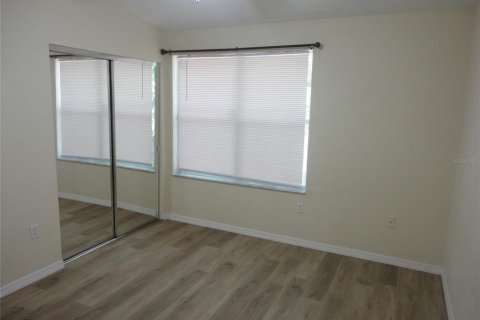 Townhouse in Gainesville, Florida 2 bedrooms, 103.49 sq.m. № 2207790 - photo 9