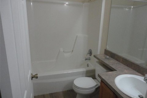 Townhouse in Gainesville, Florida 2 bedrooms, 103.49 sq.m. № 2207790 - photo 8