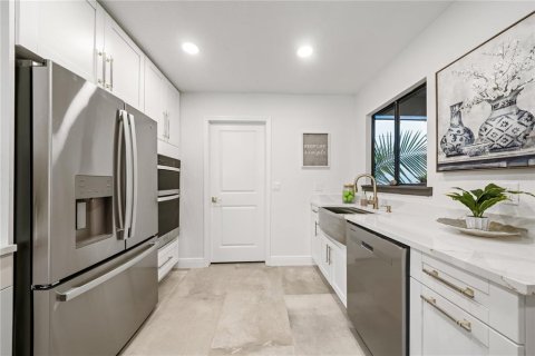 Casa en venta en Tampa, Florida, 3 dormitorios, 195.65 m2 № 1837887 - foto 18