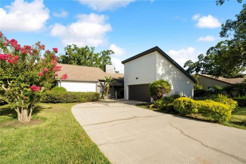 Casa en venta en Tampa, Florida, 3 dormitorios, 195.65 m2 № 1837887 - foto 1