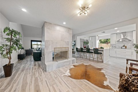 Casa en venta en Tampa, Florida, 3 dormitorios, 195.65 m2 № 1837887 - foto 8