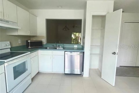 Casa en alquiler en Kissimmee, Florida, 3 dormitorios, 109.35 m2 № 1649722 - foto 5