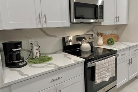 Casa en venta en Ocala, Florida, 4 dormitorios, 212.1 m2 № 1750596 - foto 20