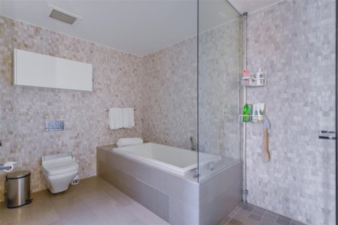 Copropriété à louer à Miami, Floride: 2 chambres, 112.23 m2 № 2000917 - photo 13