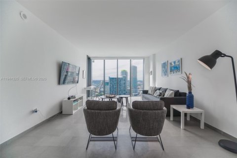 Copropriété à louer à Miami, Floride: 2 chambres, 112.23 m2 № 2000917 - photo 2