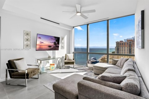 Copropriété à vendre à Hallandale Beach, Floride: 3 chambres, 235.14 m2 № 2038655 - photo 26