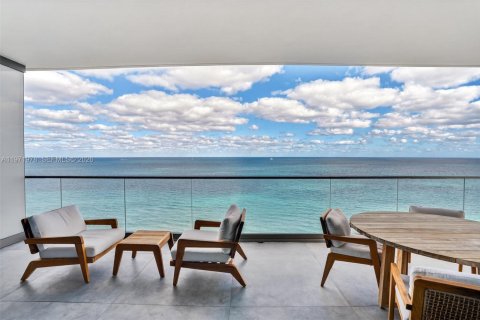 Copropriété à vendre à Hallandale Beach, Floride: 3 chambres, 235.14 m2 № 2038655 - photo 6