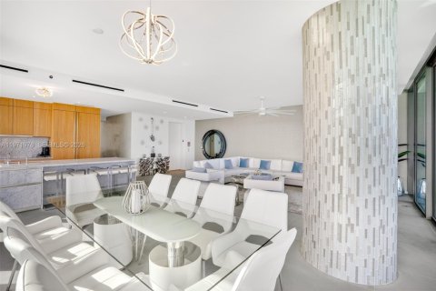 Copropriété à vendre à Hallandale Beach, Floride: 3 chambres, 235.14 m2 № 2038655 - photo 18