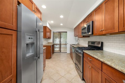 House in Gainesville, Florida 4 bedrooms, 162.21 sq.m. № 1877420 - photo 9