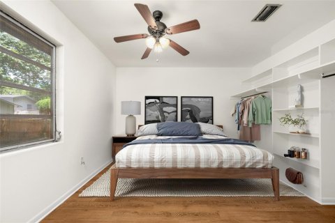 House in Gainesville, Florida 4 bedrooms, 162.21 sq.m. № 1877420 - photo 23