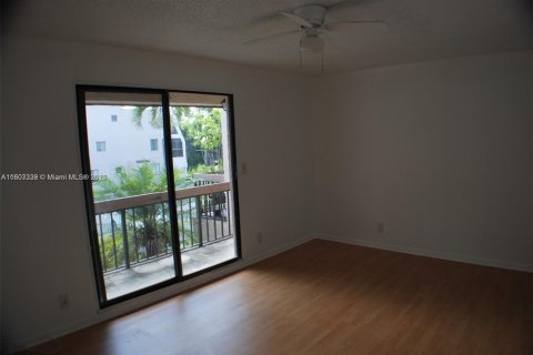 Townhouse in Plantation, Florida 2 bedrooms, 121.7 sq.m. № 1727776 - photo 8