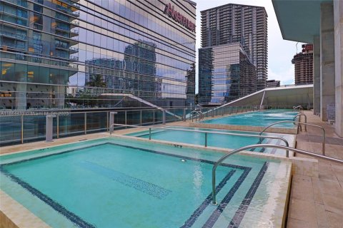 Condo in Miami, Florida, 1 bedroom  № 1930193 - photo 9