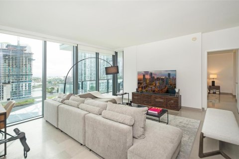 Condo in Miami, Florida, 1 bedroom  № 1930193 - photo 28