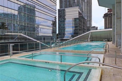 Condo in Miami, Florida, 1 bedroom  № 1930193 - photo 10