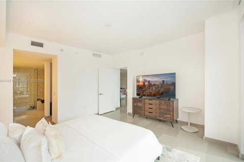 Condo in Miami, Florida, 1 bedroom  № 1930193 - photo 22
