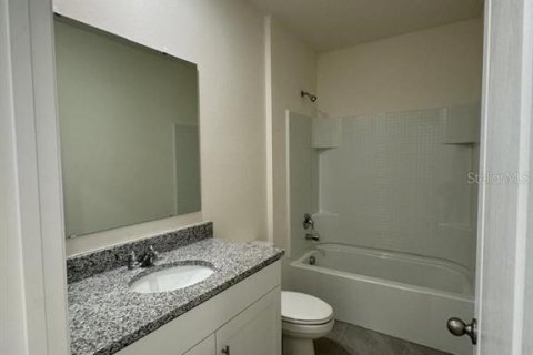 Townhouse in Daytona Beach, Florida 3 bedrooms, 155.43 sq.m. № 1724662 - photo 13