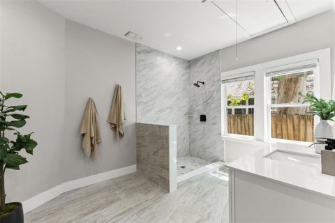 Casa en venta en Tampa, Florida, 3 dormitorios, 137.4 m2 № 2150941 - foto 20
