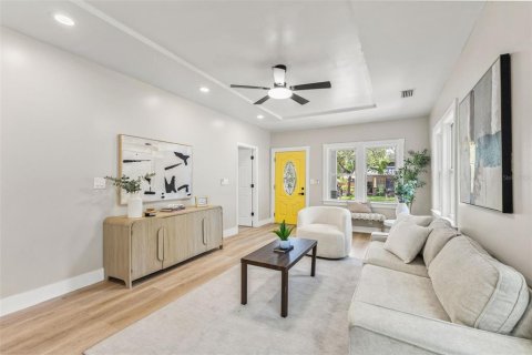 Casa en venta en Tampa, Florida, 3 dormitorios, 137.4 m2 № 2150941 - foto 8