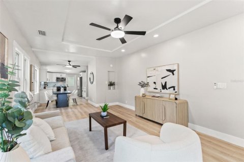 Casa en venta en Tampa, Florida, 3 dormitorios, 137.4 m2 № 2150941 - foto 5