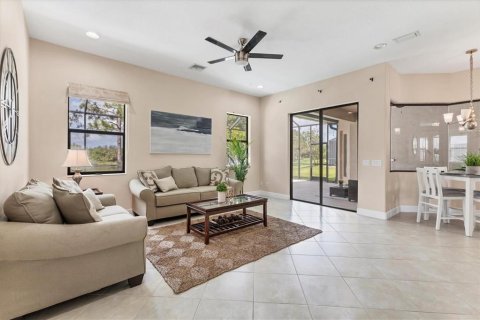 House in Parrish, Florida 5 bedrooms, 255.85 sq.m. № 1778094 - photo 23