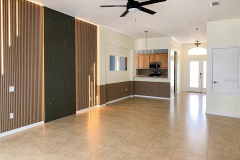Villa ou maison à louer à Orlando, Floride: 4 chambres, 156.45 m2 № 2318838 - photo 18