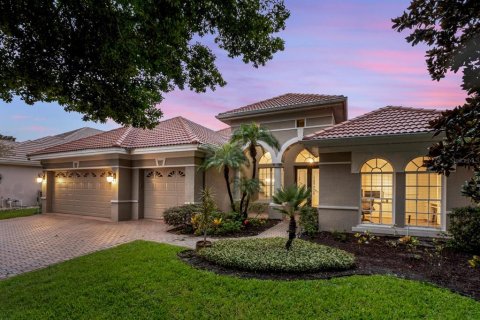 House in Orlando, Florida 4 bedrooms, 236.81 sq.m. № 1879512 - photo 2