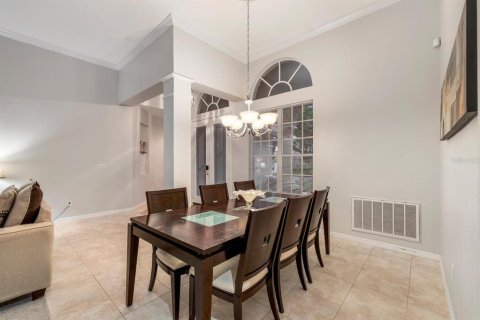House in Orlando, Florida 4 bedrooms, 236.81 sq.m. № 1879512 - photo 8