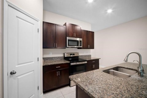 House in Ruskin, Florida 3 bedrooms, 143.07 sq.m. № 2409815 - photo 8