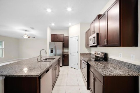 House in Ruskin, Florida 3 bedrooms, 143.07 sq.m. № 2409815 - photo 7