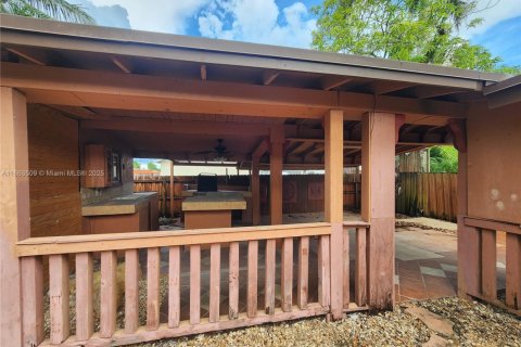 Commercial property in Homestead, Florida 1 bedroom, 133.78 sq.m. № 1891483 - photo 6