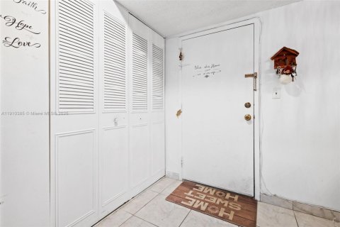 Купить кондоминиум в Санни-Айлс-Бич, Флорида 2 спальни, 138.24м2, № 2020493 - фото 6