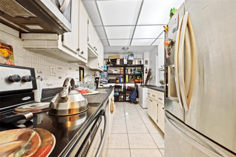 Купить кондоминиум в Санни-Айлс-Бич, Флорида 2 спальни, 138.24м2, № 2020493 - фото 12